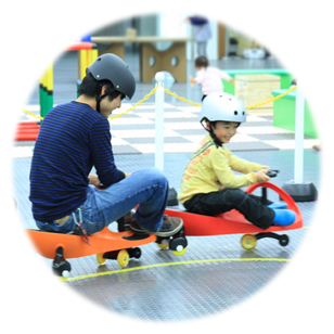プラズマカー走行体験の様子